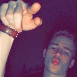 Meet your Posher, Sterling